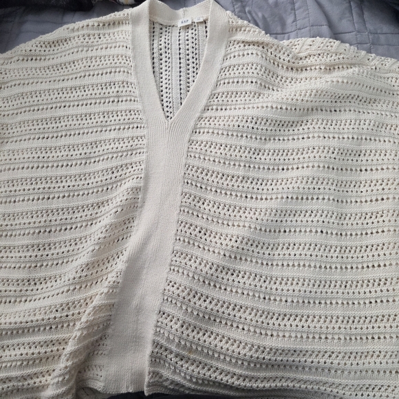 GAP Sweaters - GAP Off-White Knit Sweater